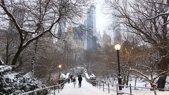 Snow forecast for NYC: Timing, impacts and weekend outlook