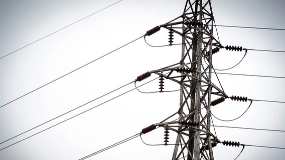 Nor'easter power outage tracker: Live maps, airport updates for NY, NJ, CT