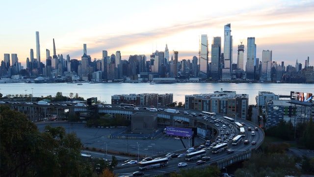 Heavy delays inbound at Lincoln Tunnel after lane closures