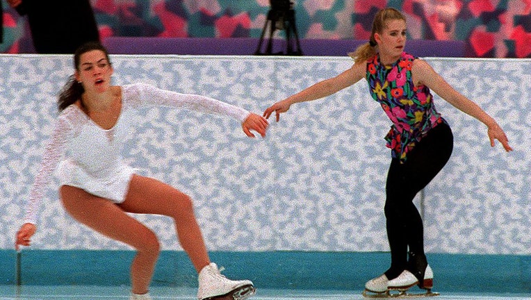 nancy kerrigan and tonya harding on ice