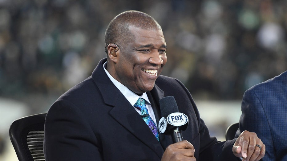 PHILADELPHIA, PA - JANUARY 21: Fox Sports host Curt Menefee on air during the NFC Championship game between the Philadelphia Eagles and the Minnesota Vikings on January 21, 2017 at Lincoln Financial Field in Philadelphia, PA. Eagles won 38-7.(Photo by Andy Lewis/Icon Sportswire via Getty Images)