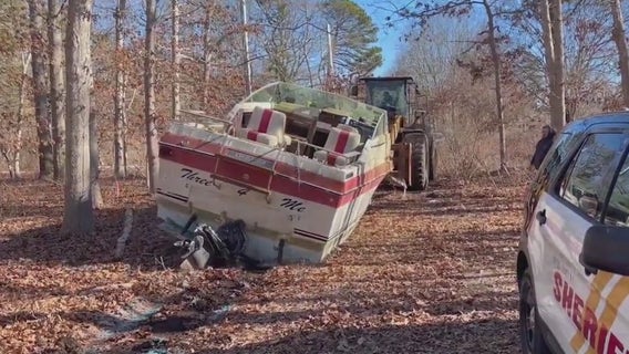 Illegal dumping of 24-foot boat on Long Island leads to man's arrest: Police