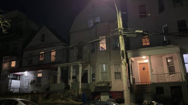 Newborn found abandoned in Yonkers apartment building hallway