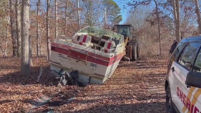 Illegal dumping of 24-foot boat on Long Island leads to man's arrest: Police
