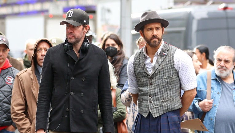 John-Krasinski-and-Ryan-Reynolds.jpg