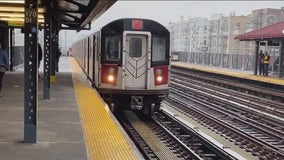 MTA conductor struck in head with glass bottle at Bronx station