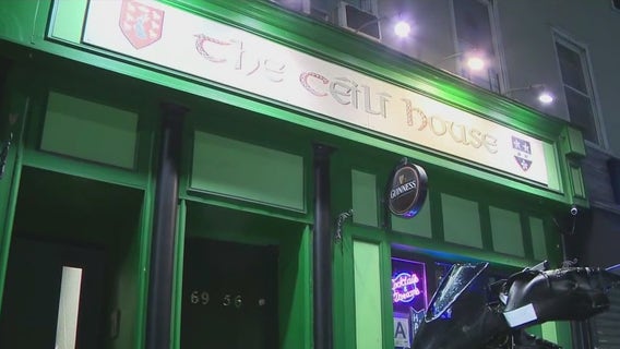 2 stabbed inside Queens bar, 1 dead: NYPD