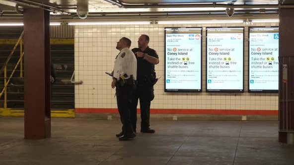Man slashed in face at NYC subway station