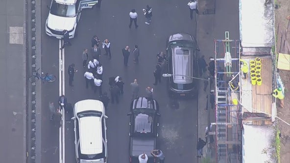 Man dead after police shooting inside Chelsea store
