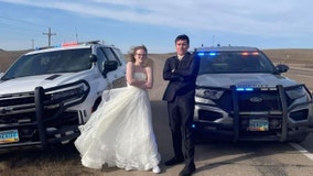 Deputies save the day with impromptu prom photoshoot for stranded teens