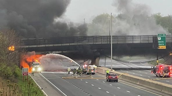 Truck fire on I-95 Connecticut; both lanes near Norwalk remain closed