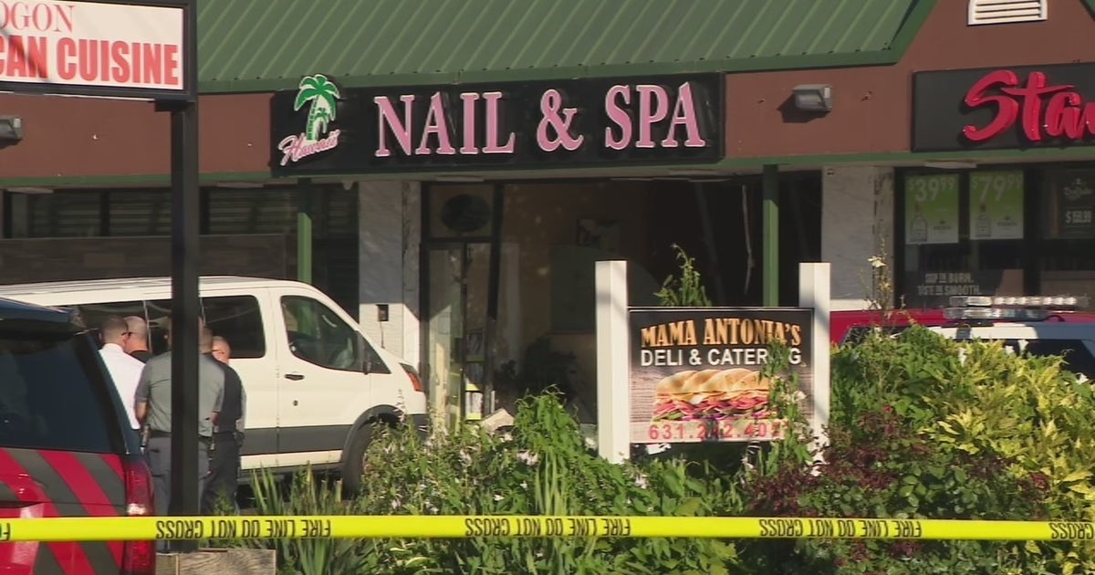 Deer Park accident: 4 killed after car crashes into NY nail salon | FOX ...