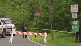 Bear traps mother, daughter in New Jersey nature reserve