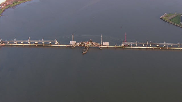 NJ Transit suspends North Jersey Coast Line service due to River Draw bridge signal issues