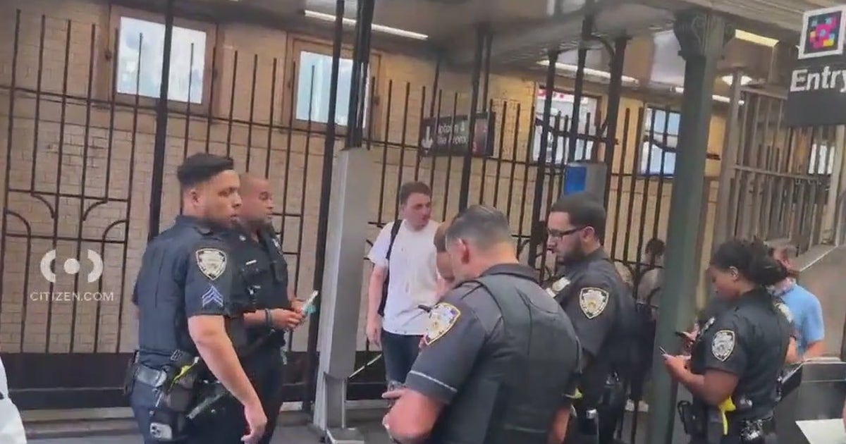 Man in the face inside UWS subway station: NYPD | FOX 5 New York