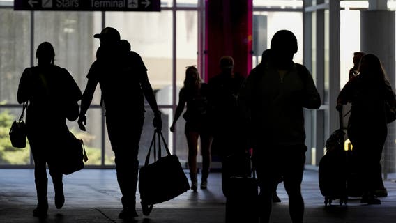 Airports, highways, beaches packed with travelers for Labor Day Weekend