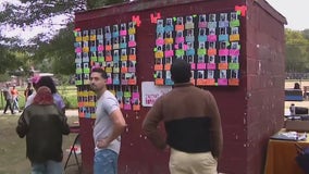 Brooklyn brick wall becomes hotspot for singles seeking love in NYC