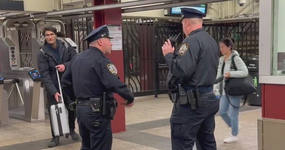 Man slashed in the arm at Bryant Park subway station: NYPD | FOX 5 New York