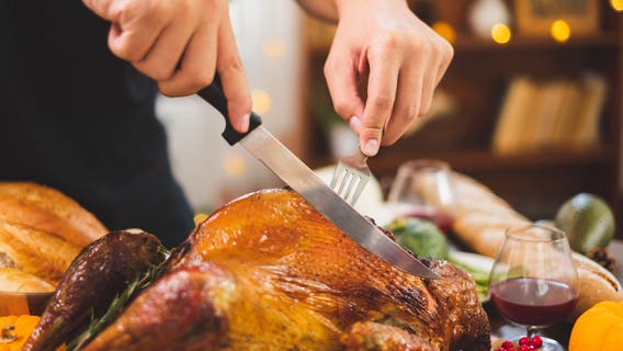 What restaurants are open on Thanksgiving?