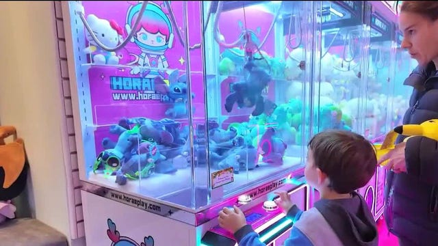 This NYC arcade guarantees a prize for every claw machine player