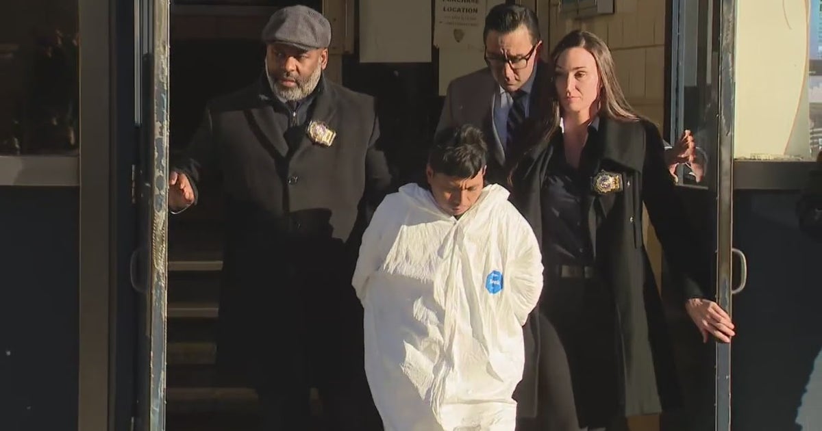 Woman dies after being set on fire in NYC subway train; suspect charged ...
