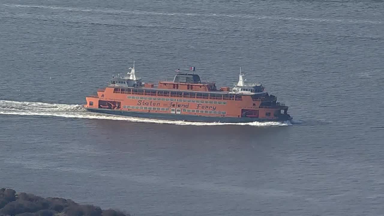 Staten Island Ferry Brings Back Onboard Coffee & Snacks!