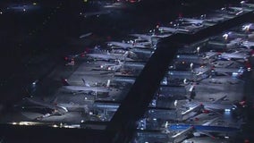 Ground stop lifted at Newark Airport after smoke reported on United flight to Detroit