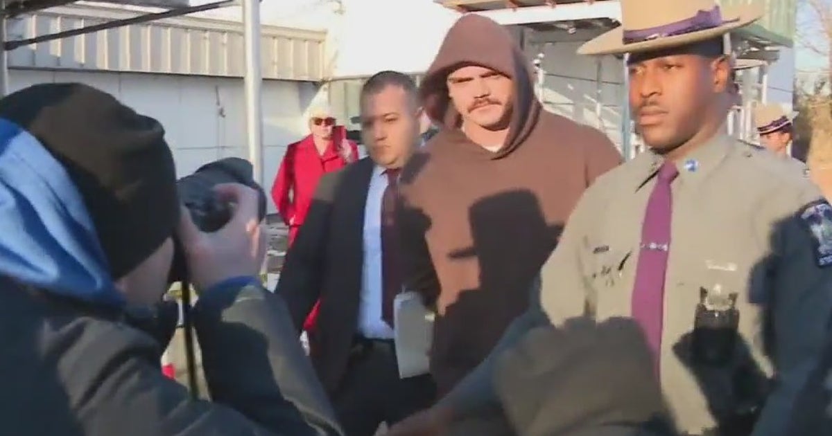 NY state trooper turns himself in after Southern State Parkway shooting ...