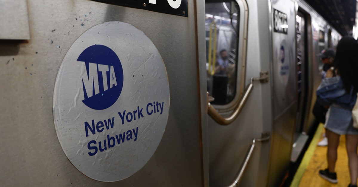 NYC subway crime: Man stabbed multiple times in head on train | FOX 5 ...