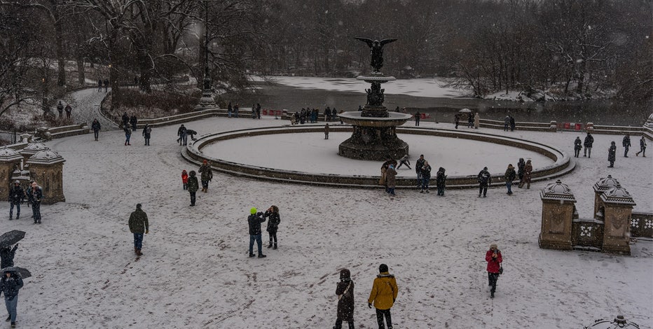 When will the first snowfall hit NYC this fall, winter?