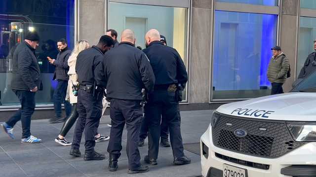 Man stabbed on M train near Rockefeller Center