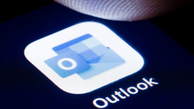 Users report Outlook outage affecting Microsoft services