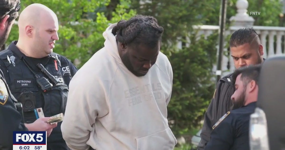 Off-duty officer shot by repeat offenders in Queens, mayor says | FOX 5 ...