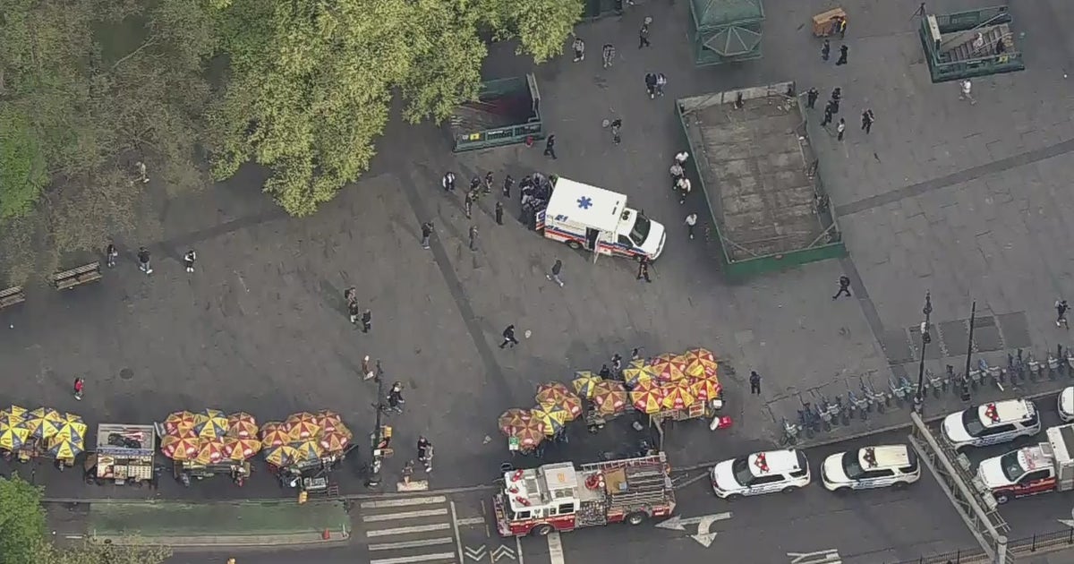 Man dies after stabbing on NYC subway platform | FOX 5 New York