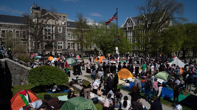 Pro-Palestinian protesters appear to attempt CCNY campus takeover