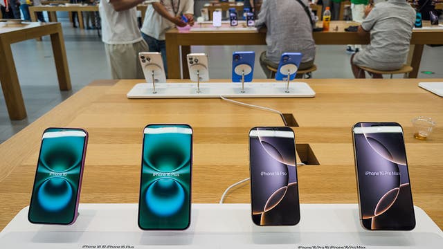 NY state budget includes cellphone ban for students during school day