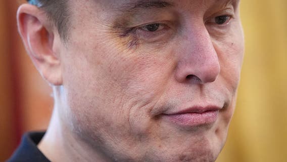 Trump gives Musk White House send-off as mark near eye sparks questions