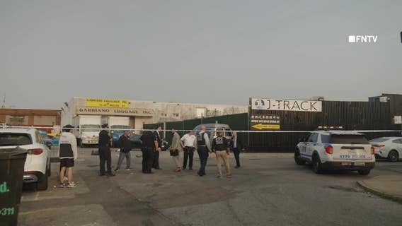 Cops shoot at men who allegedly broke into Queens luxury car dealership