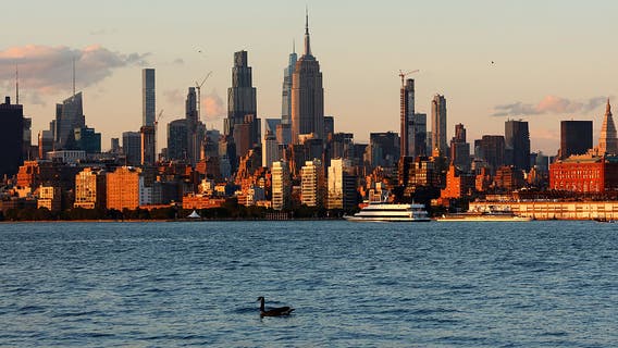 Yacht collided with dock in Hudson River, 10 injured