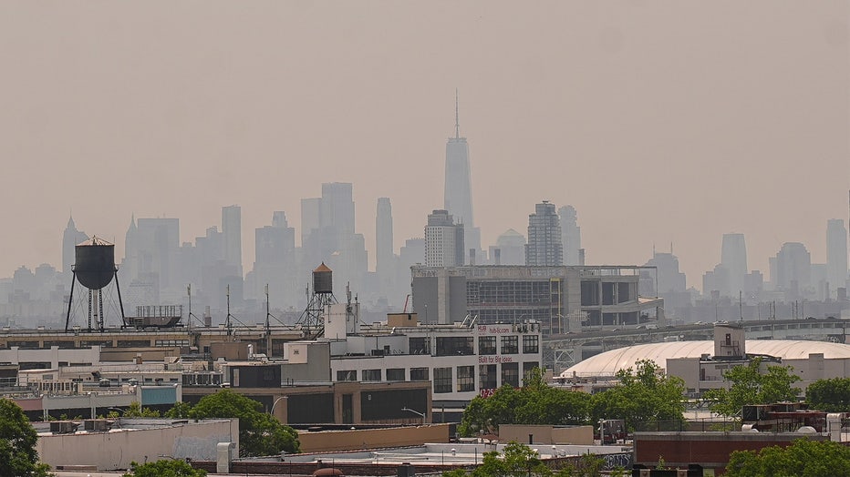 NEW YORK CITY, UNITED STATES - JUNE 5: An air quality health advisory has been issued for New York City and the tri-state area due to high ozone levels, the National Weather Service announced on June 5, 2025, in United States. The Air Quality Index (AQI) is forecast to reach 101-150 which is considered 'Unhealthy for Sensitive Groups,' according to Notify NYC on X. (Photo by Selcuk Acar/Anadolu via Getty Images)