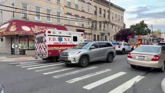 Man charged after mother, 2-year-old daughter fatally stabbed in Queens; victims ID'd