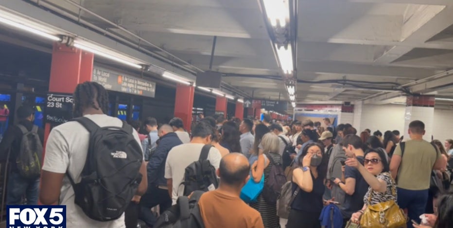 NYC subway lines experiencing delays after power outage