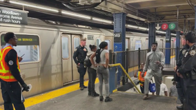 Bronx subway incident: 4 train car separates, passengers safe