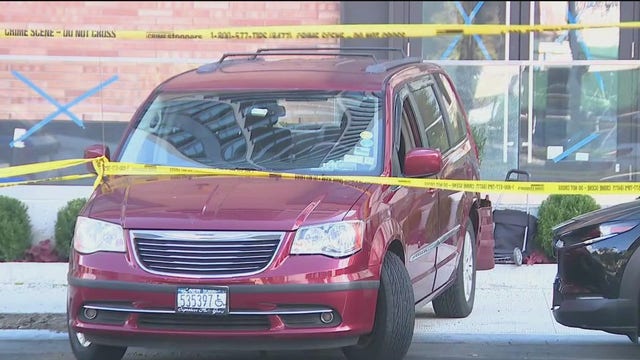 89-year-old reverses SUV into 3 pedestrians on sidewalk in Brooklyn, killing 1