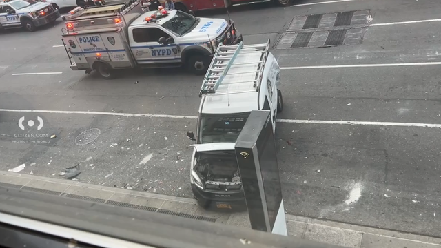 Driver crashes into building in Midtown leaving 9 people injured: FDNY