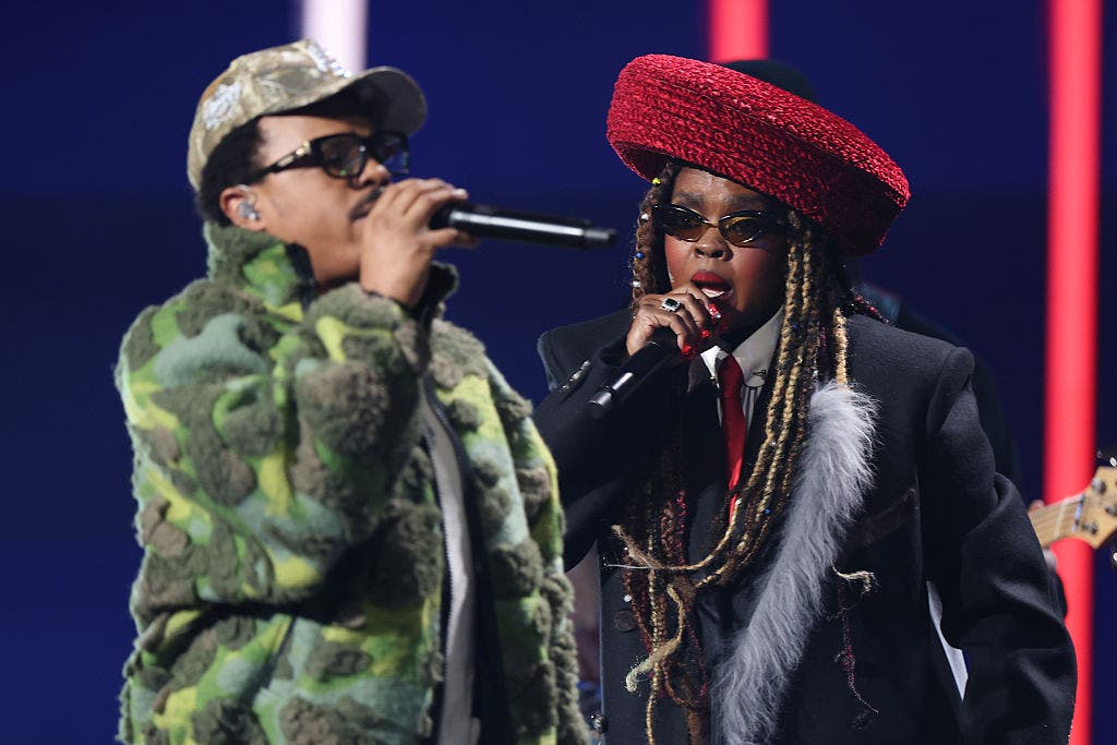 NJ native Lauryn Hill performs with sons at FIFA World Cup Draw
