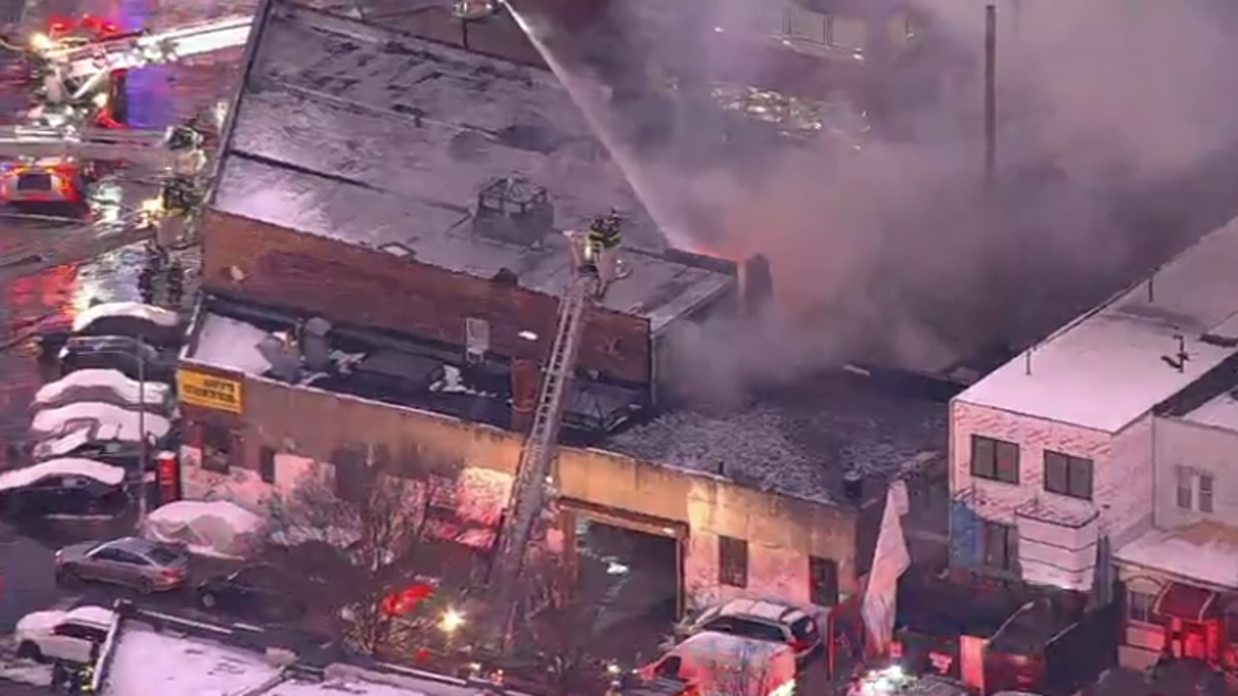 Brooklyn bakery fire leaves 4 injured, as FDNY works to contain blaze