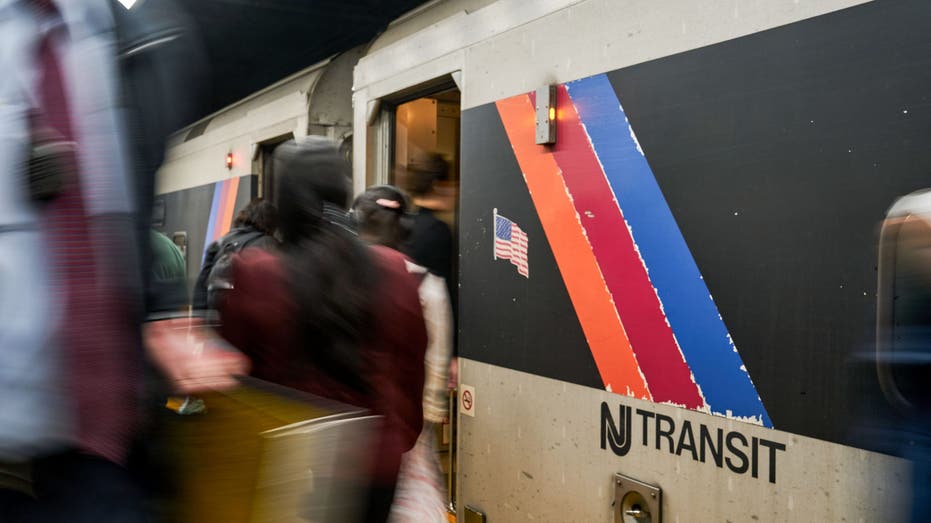 NJ Transit riders face delays during Tuesday commute