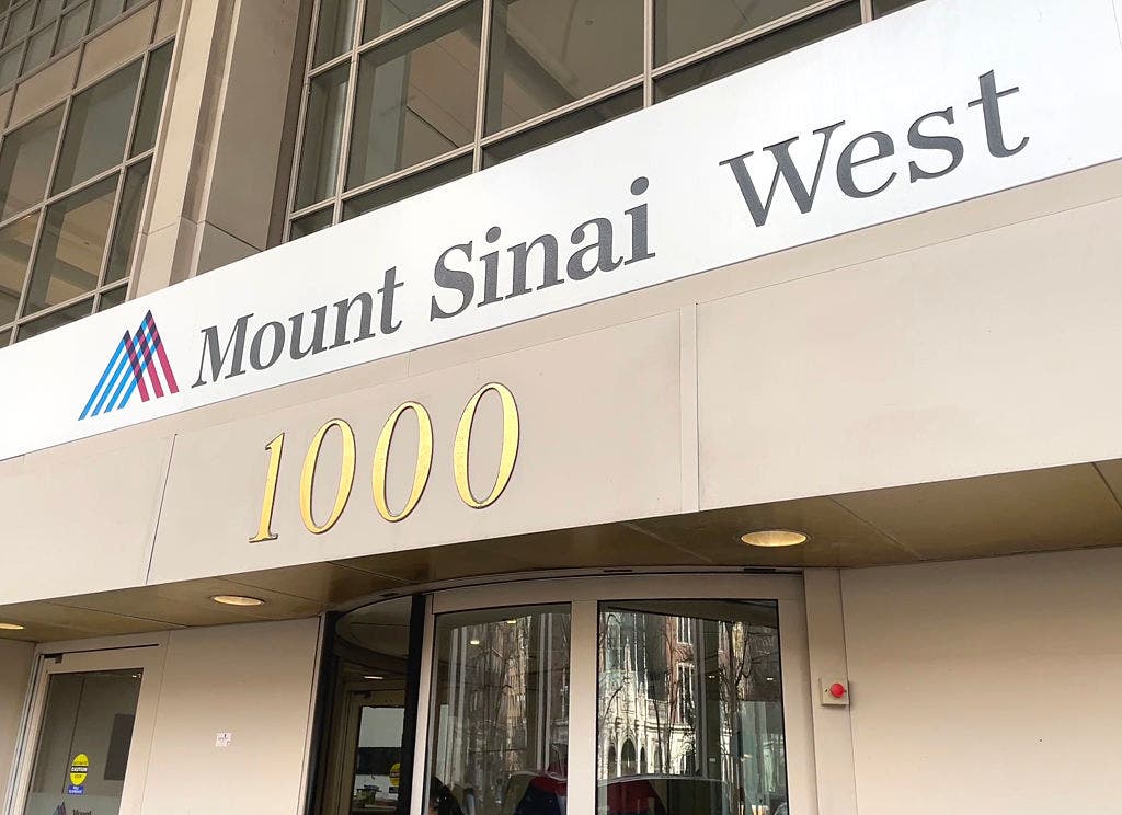 NYC braces for largest nurse strike in city history as contract talks continue