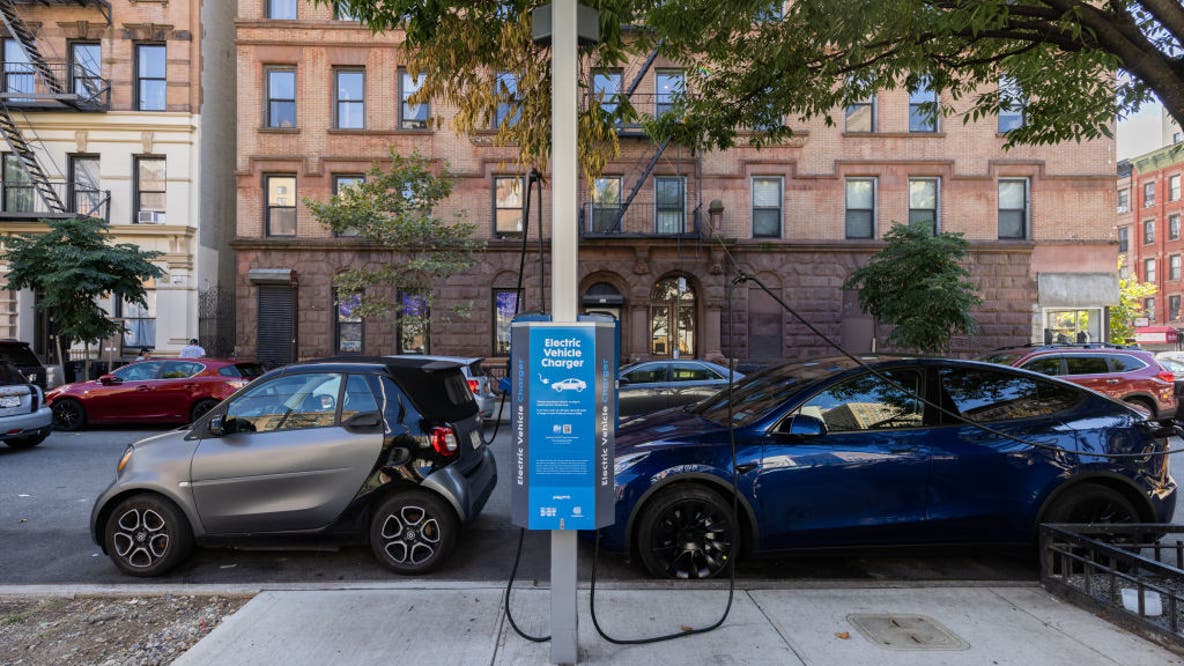 NYC cold snap reduces range for electric cars and drains device batteries